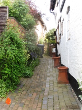 Wakeleys Court