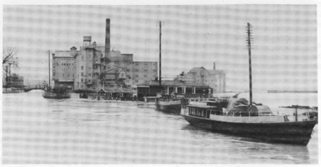 Bathurst steamers, most likely the 'King' and 'Queen,<br>' with lock-keeper's bungalow and a hut on 'The Hangings',<br>possibly the kennels mentioned 
